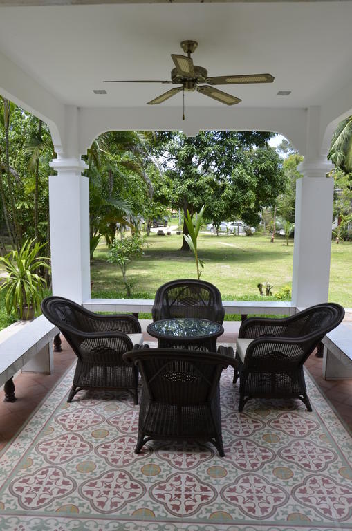 Baan Khun Nang Colonial Residence شاطئ مينام الغرفة الصورة